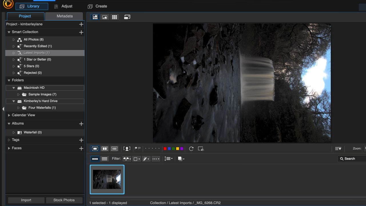 Image shows the library section of CyberLink PhotoDirector 365