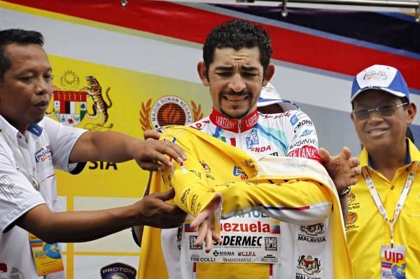 Jose Serpa (Androni-Venezuela) has another day in yellow ahead of him.
