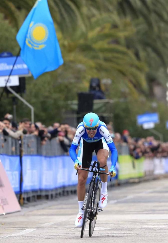 Vincenzo Nibali (Astana) crosses the finish line in San Benedetto del Tronto.