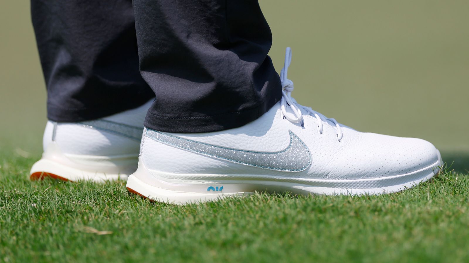rory mcilroy golf pants