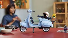 LEGO Vespa 125 Scooter