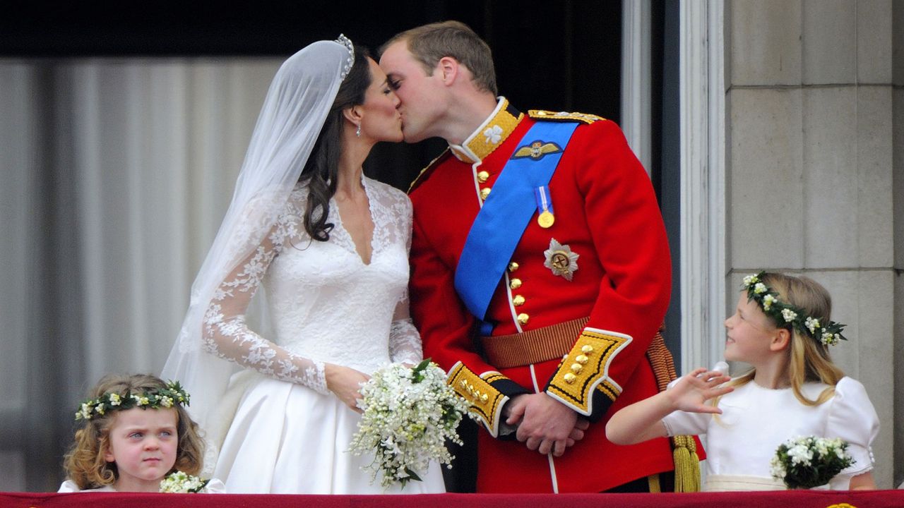 kate middleton wedding dress