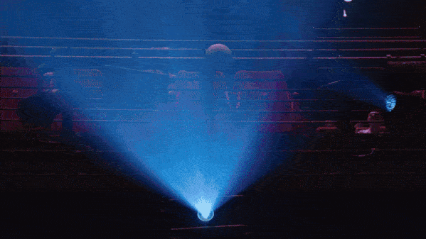 Epson projectors bring Cirque de Soleil to life. 