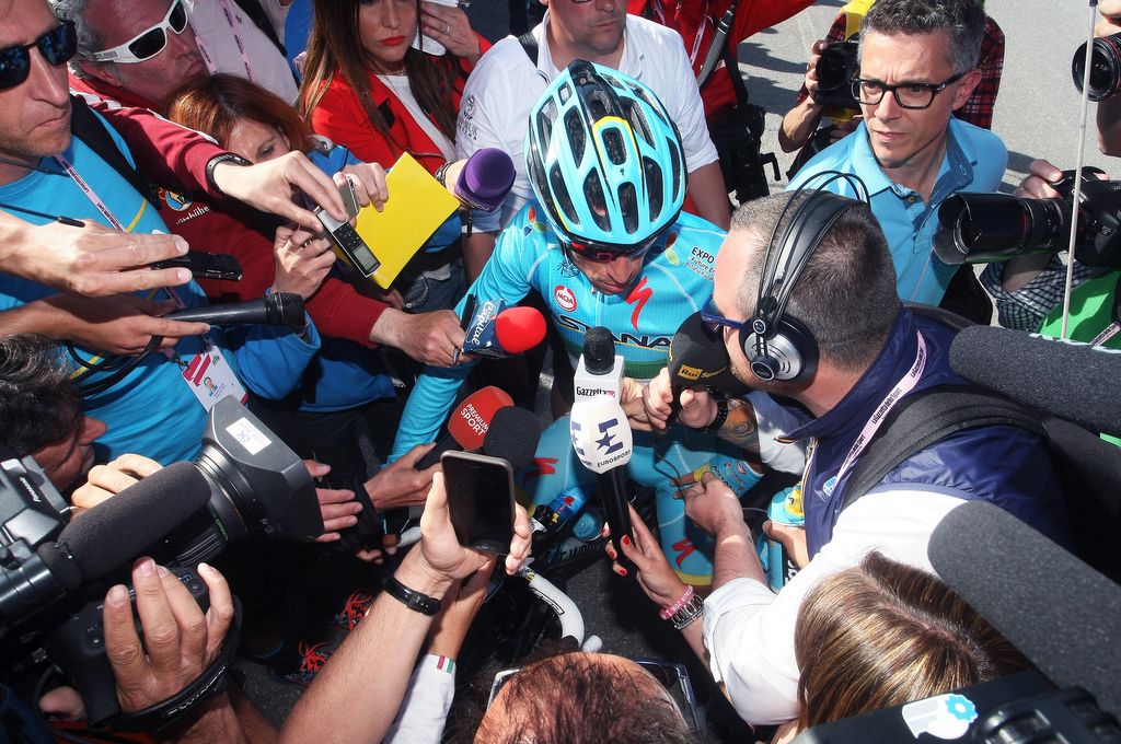 Vincenzo Nibali (Astana) with the press after stage 14