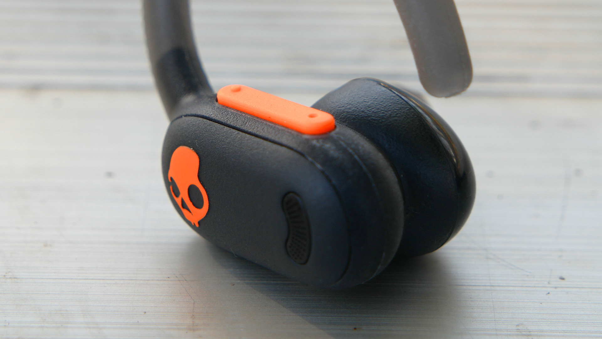 Skullcandy Push ANC Active — это надежный повседневный аксессуар с достойным звуком.