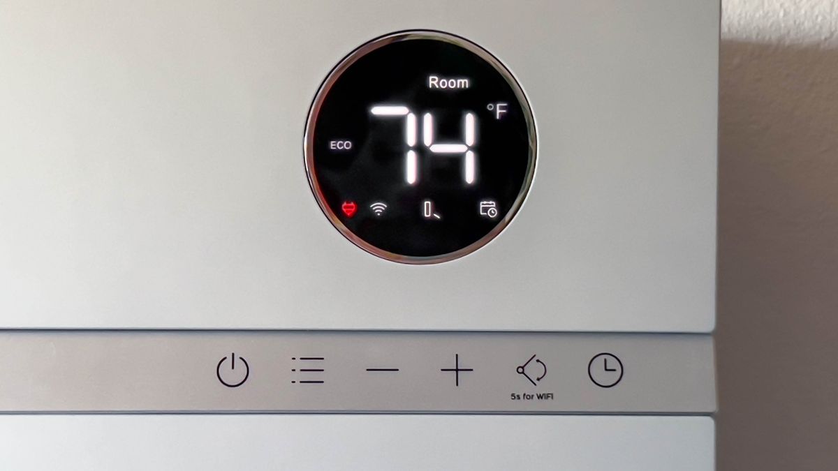 Dreo Smart Wall Heater WH719S during testing