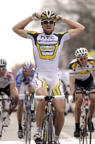 Bernhard Eisel (HTC - Columbia) celebrates his victory in Gent - Wevelgem.