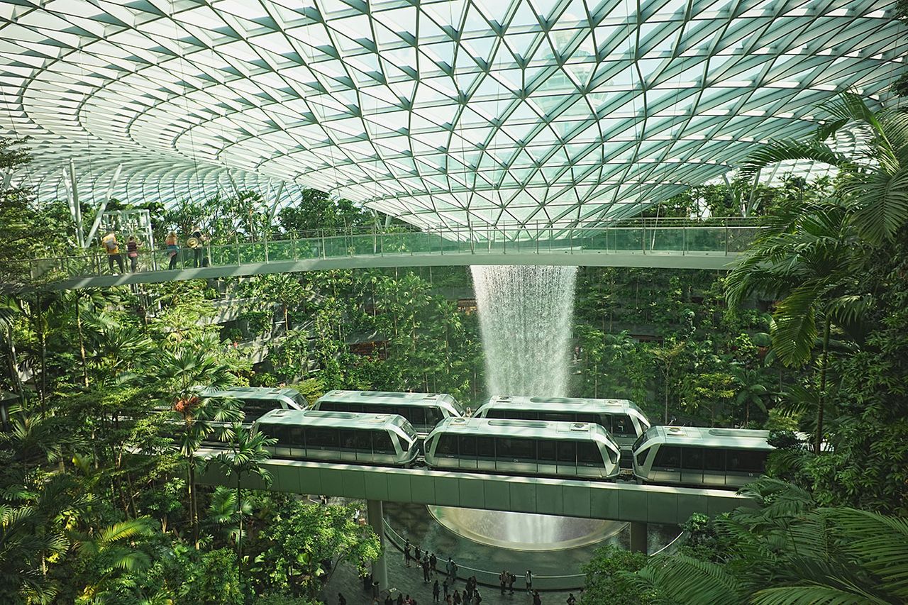 Photo of a tropical greenhouse taken with Samyang Remaster Slim lens