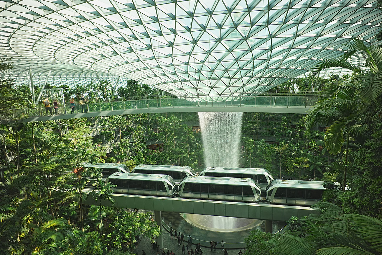 Photo of a tropical greenhouse taken with Samyang Remaster Slim lens