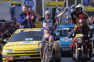 2 April 1995 79th Tour des Flandres 1st : MUSEEUW Johan (BEL) Mapei - GB Photo : Yuzuru SUNADA / Slide