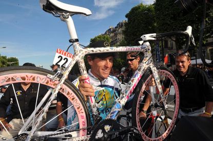 Armstrong s Damien Hirst bike fetches half million Cycling Weekly