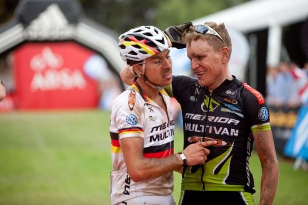 Hannes Genze and Jochen Kaess celebrate winning the stage during stage 3