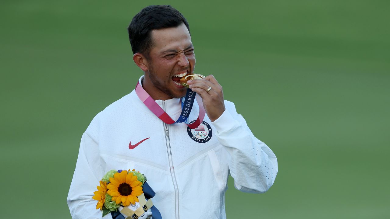 Xander Schauffele with the Olympics gold medal