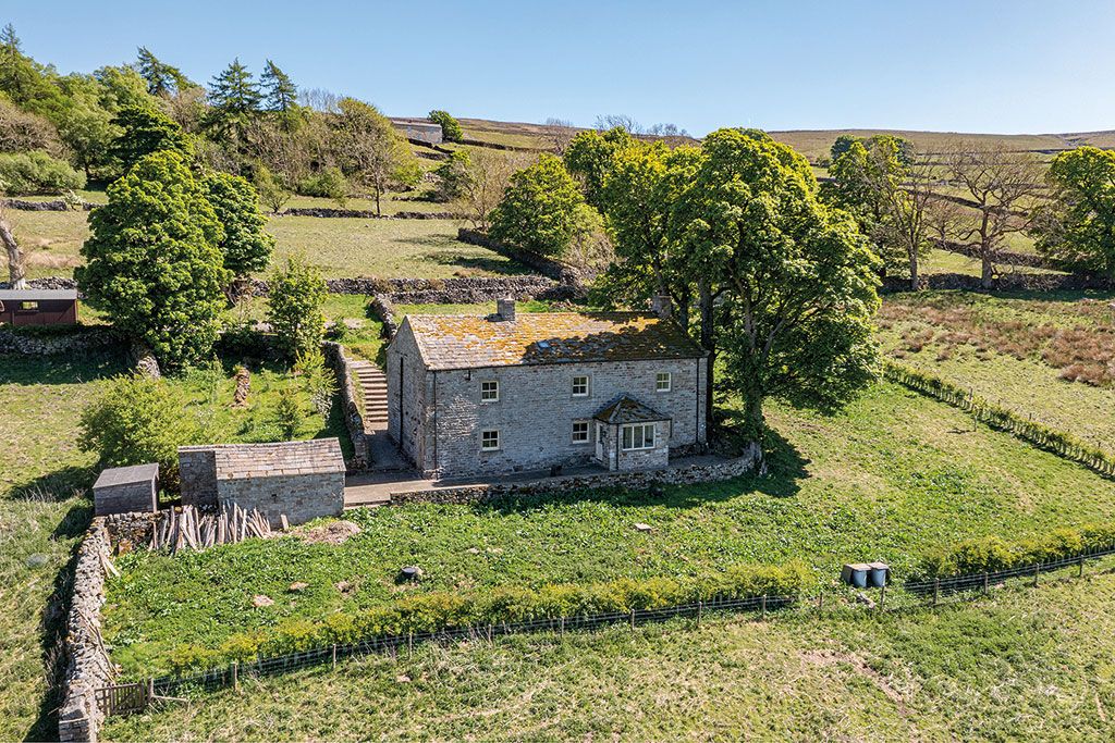 Properties for sale in or near national parks: Hollins Farm, Low Row, Richmond, North Yorkshire