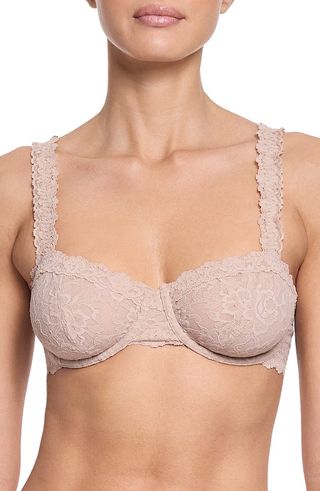 Signature Lace Underwire Balconette Bra