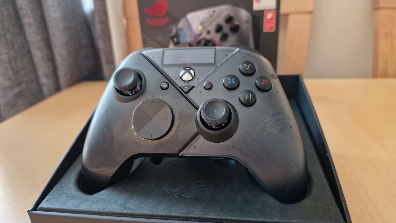 Asus ROG Raikiri Pro up close without its lights and OLED display on