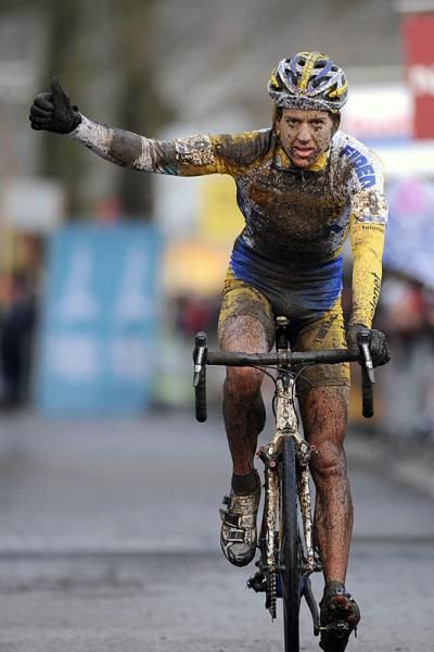 Tom Meeusen (Telenet - Fidea) crosses the finish line in 3rd place.