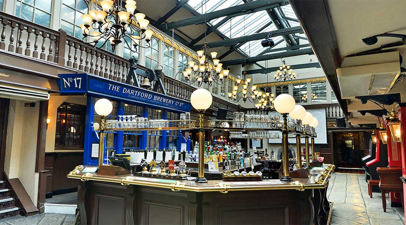 Royal Victoria and Bull