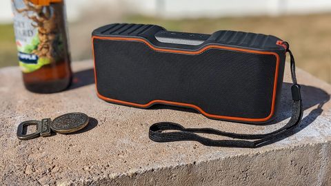 Easysmx Vkf2pro Portable Bluetooth Speaker Outside