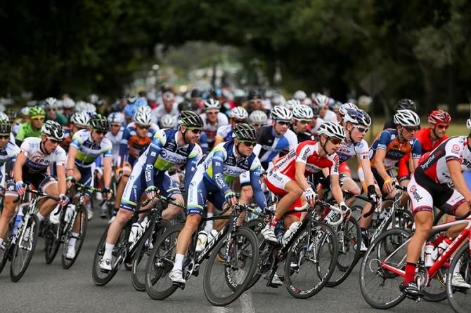 The bunch raced at a slow pace early on around Buninyong