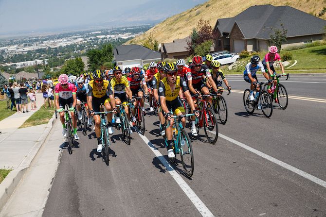 The peloton on the way to the KOM on stage 3 of the 2018 Tour of Utah