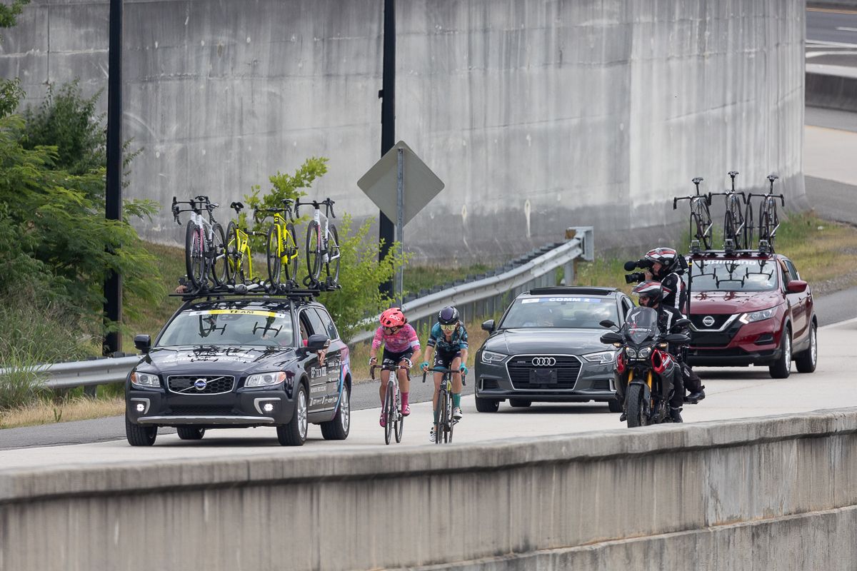 On the penultimate lap only two riders remained off the front, Lauren De Cresenzo (Cinch Rise), Emma Langley (EF Education Tibco SVB)