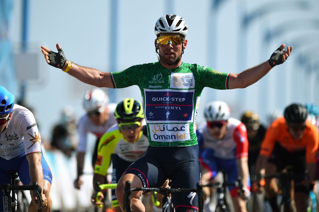 Mark Cavendish wins stage 2 at the Tour of Oman