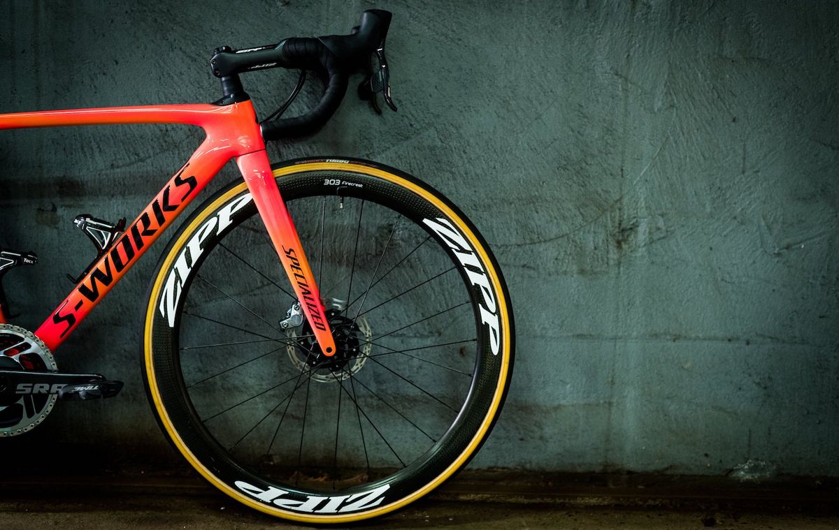 Team SD Worx Specialized Roubaix