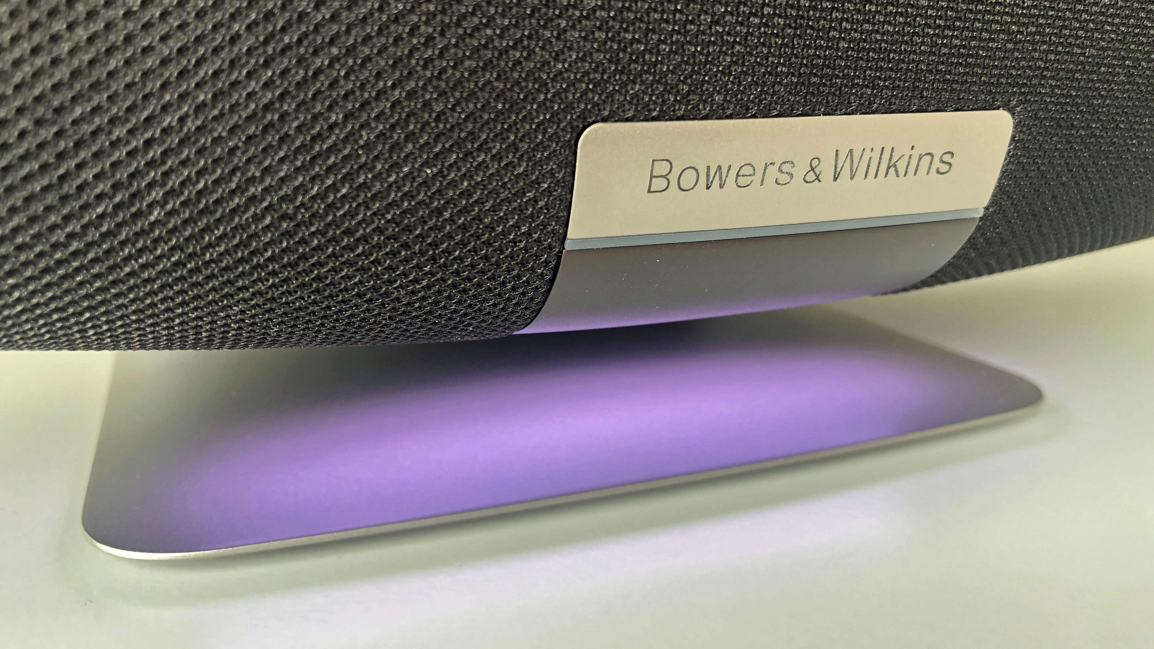 the bowers & wilkins zeppelin wireless speaker