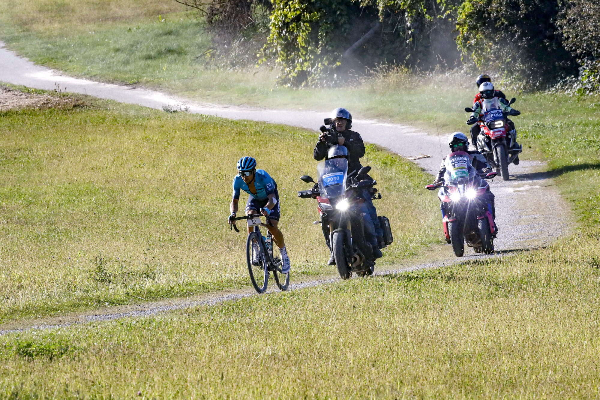 Serenissima Gravel 2021 1st Edition Lido di Jesolo Piazzola sul Brenta 1321 km 15102021 Alexey Lutsenko KAZ Astana Premier Tech photo Roberto BettiniBettiniPhoto2021