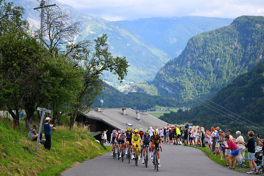 CHATEL LES PORTES DU SOLEIL, FRANCE - AUGUST 03: Justine Ghekiere of Belgium, Sarah Gigante of Australia and Team AG Insurance - Soudal, Pauline Ferrand-Prevot of France and Team Visma | Lease a Bike - Yellow Leader Jersey, Niamh Fisher-Black of New Zealand and Team Lidl - Trek, Katarzyna Niewiadoma of Poland and Team CANYON//SRAM zondacrypto and Demi Vollering of Netherlands and Team FDJ - SUEZ compete in the chase group climbing to the Col de Joux Plane (1688m) during the 4th Tour de France Femmes 2025, Stage 9 a 124.1km stage from Praz-sur-Arly to Chatel Les Portes du Soleilon 1298m / #UCIWWT / August 03, 2025 in Chatel Les Portes du Soleil, France. (Photo by Tim de Waele/Getty Images)