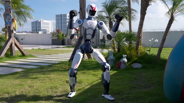 Unitree R1