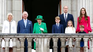 Camilla, Duchess of Cornwall, Prince Charles, Prince of Wales, Queen Elizabeth II, Prince George of Cambridge, Prince William, Duke of Cambridge, Princess Charlotte of Cambridge, Prince Louis of Cambridge and Catherine, Duchess of Cambridge stand on the balcony of Buckingham Palace following the Platinum Pageant on June 5, 2022 in London, England.