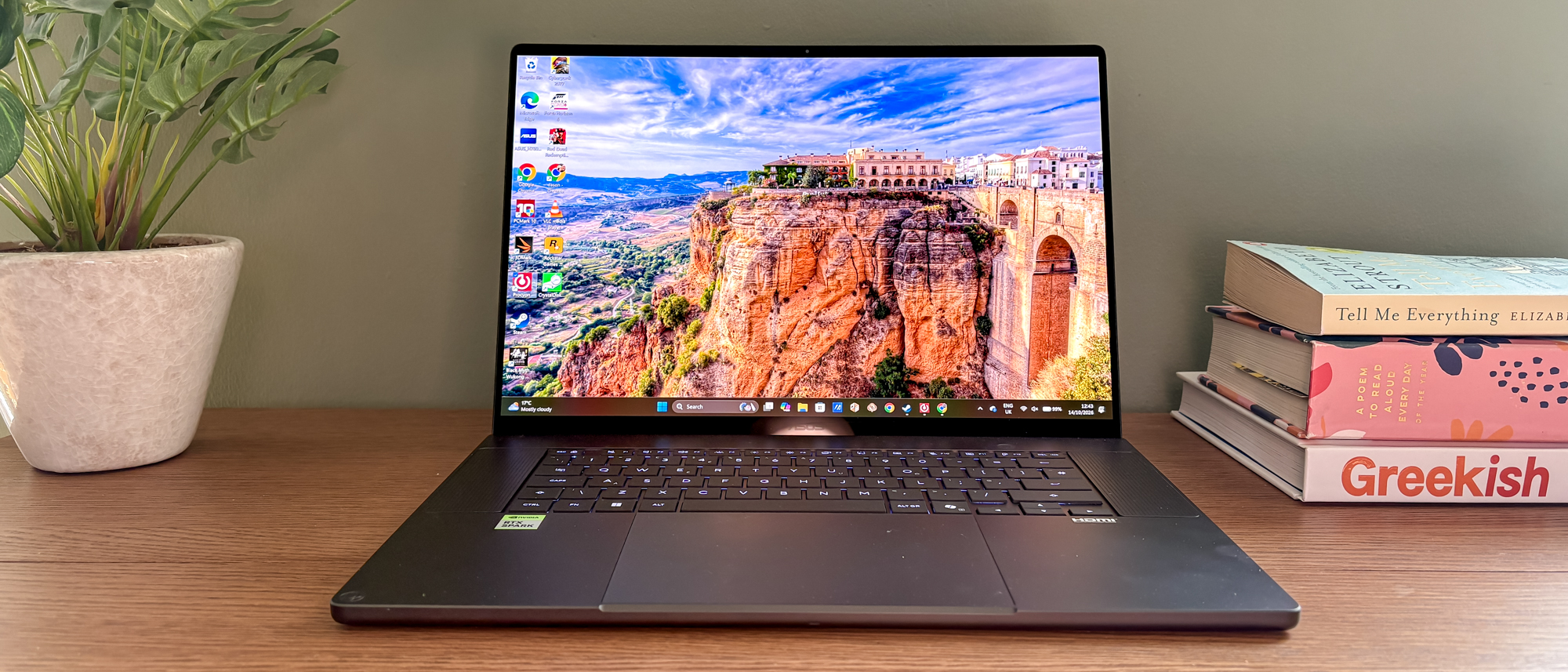 Asus ProArt P16 (RTX Spark) laptop