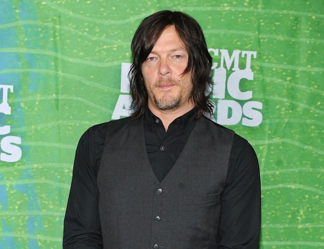 0604_03_Walking Dead.jpg
