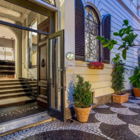 Royal Court Hotel in Rome: 3 nights + flight from£102 pp | Lastminute.com