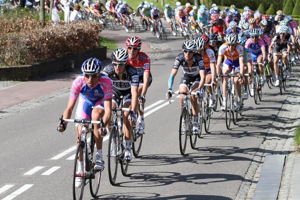The Saxo Bank riders stayed at the front.