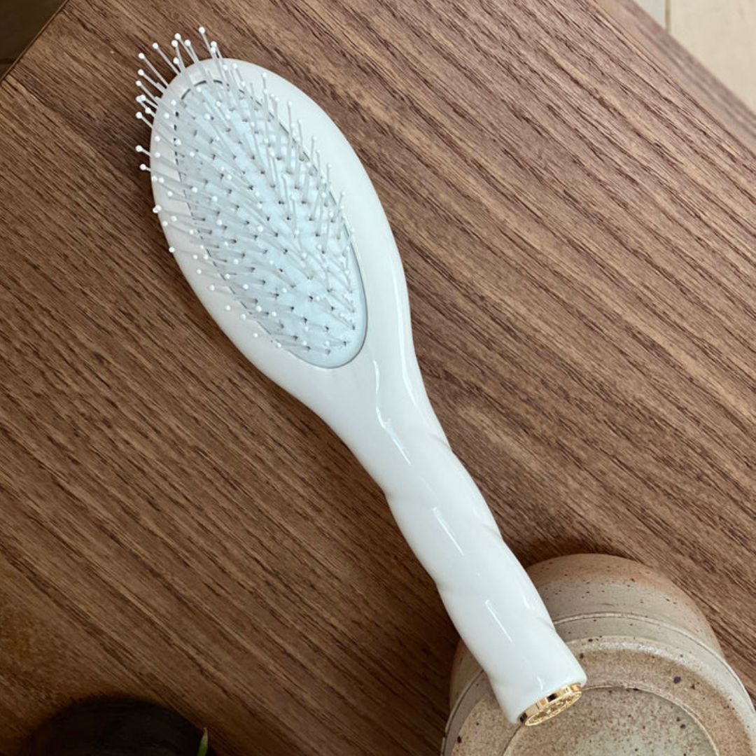 La Bonne Bros N.04 Creamy White Miracle Petit Brush