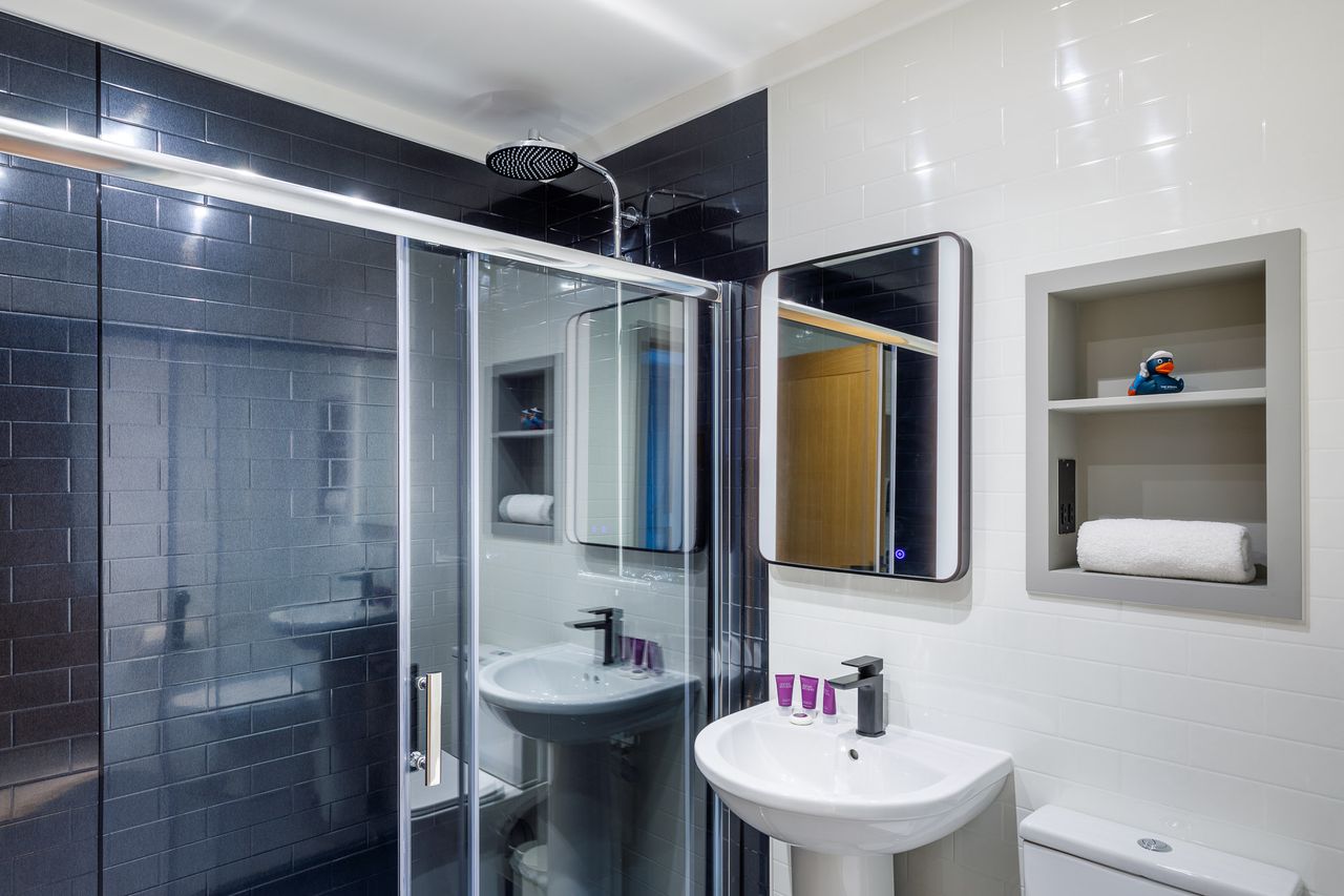 The Springs GC lodges bathroom