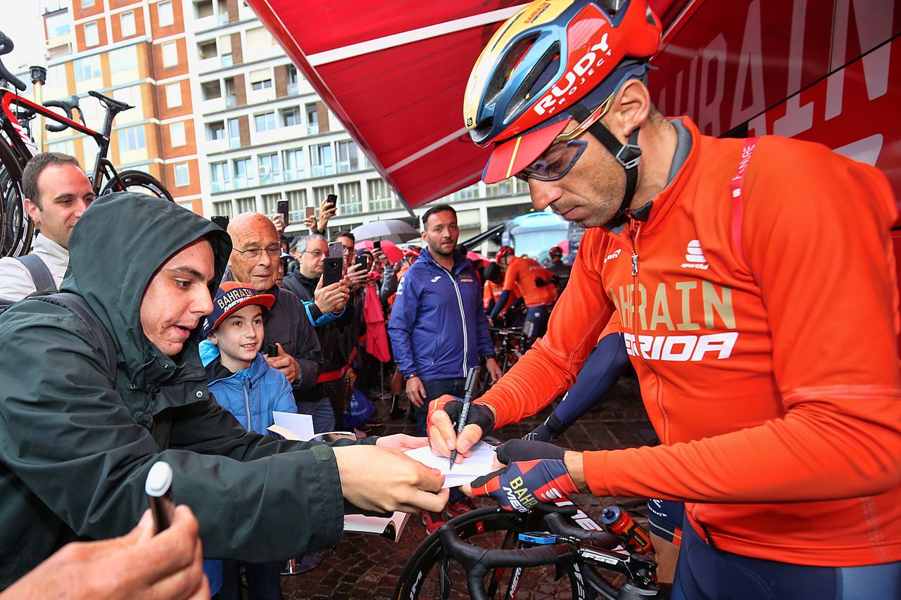 Vincenzo Nibali (Bahrain-Merida) signs autographs for waiting fans