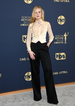 Elle Fanning attends the 28th Annual Screen Actors Guild Awards at Barker Hangar on February 27, 2022 in Santa Monica, California.
