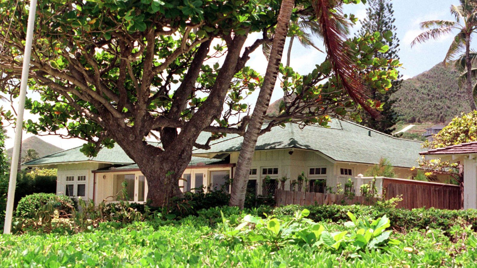 michelle pfeiffer's hawaii home