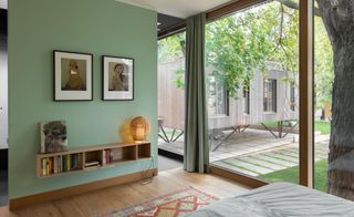 The main bedroom in Carlos Zwick's House on the Lake