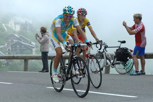 Alberto Contador (Astana) leads a tenacious Janez Brajkovic (RadioShack)