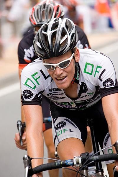 Racing at the South Bank Criterium