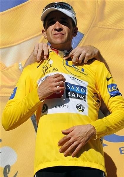 Sastre had four legs and four hands to finish two minutes ahead of everyone else.