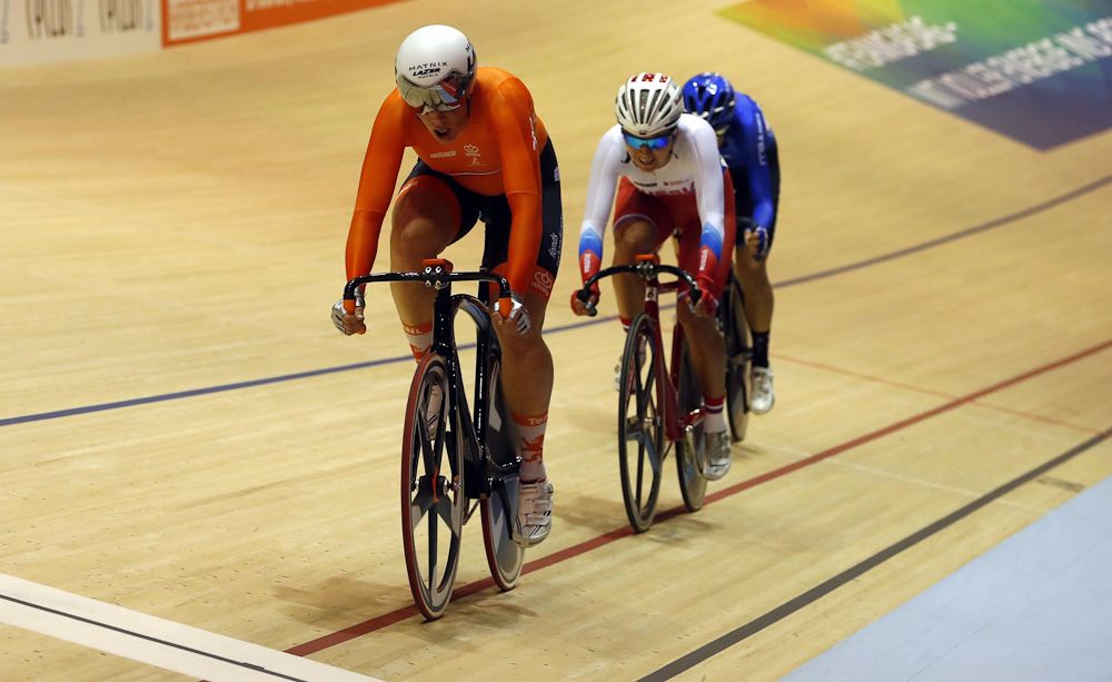 Kirsten Wild competes in the elimination race