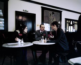 Dror For Tumi Austria - people talking at a table in restaurant