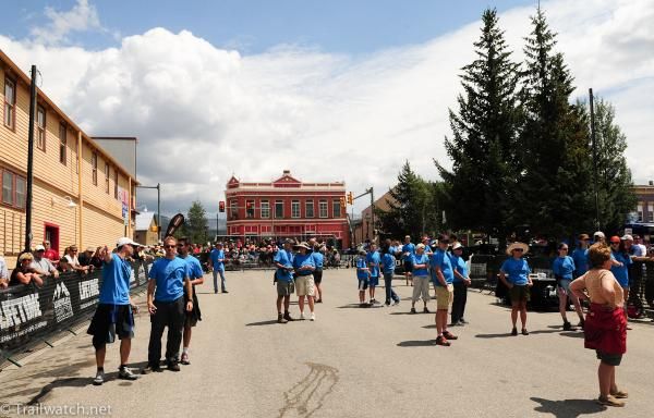 An army of volunteers awaits the finishers