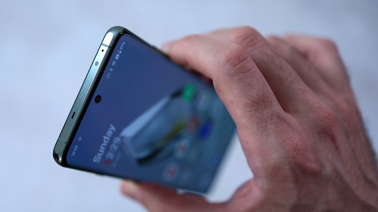 A photo of the OnePlus 12
